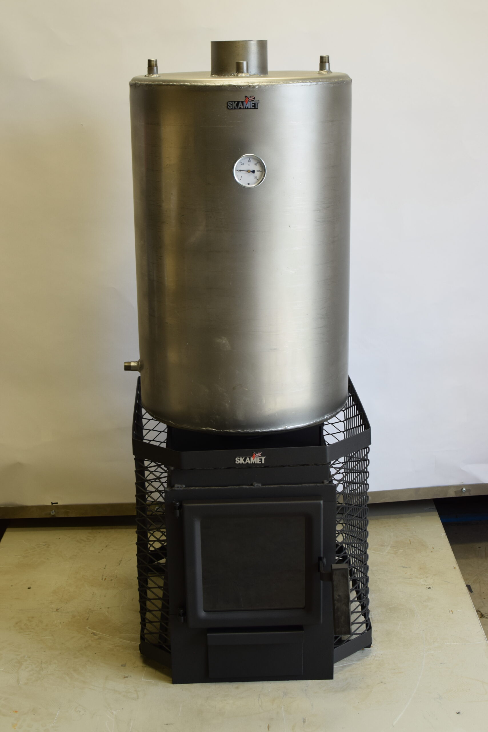 SO-110 RV paak Ahi kinnise veepaagiga - Image 1